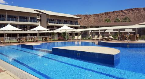 Hotel Pool - Crowne Plaza Alice Springs Lasseters