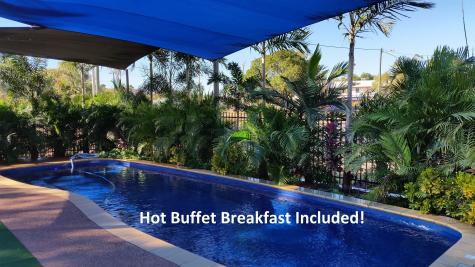 Relax in the beautiful pool. - Leichhardt Accommodation