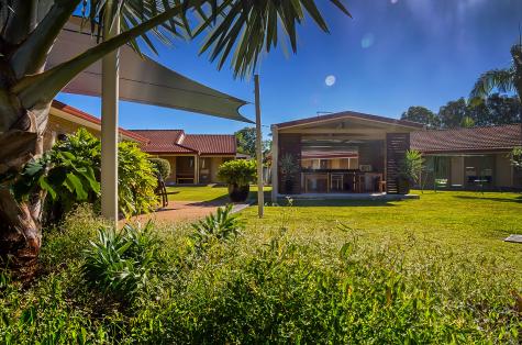 B.B.Q & Outdoor Kitchen - Yamba Motor Inn