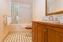 Ensuite with Spa - Gattonside Heritage Accommodation