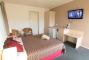 Queen Motel - Beachcomber Motel and Apartments