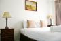 Apartment Master bedroom - Parkwood Motel & Apartments